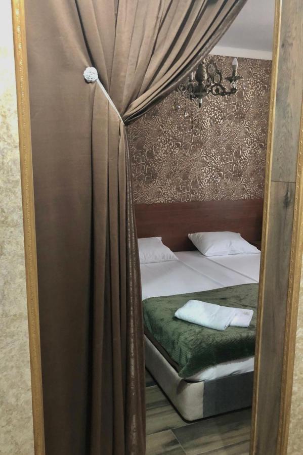 Гостевой Дом Siella Hotel Sukhumi Exterior foto